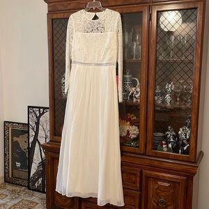 Elegant White Lace Long Sleeve Dress